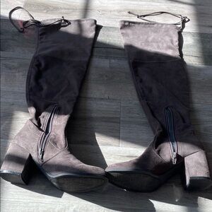 Unisa Black Heeled Boots Sleek Design